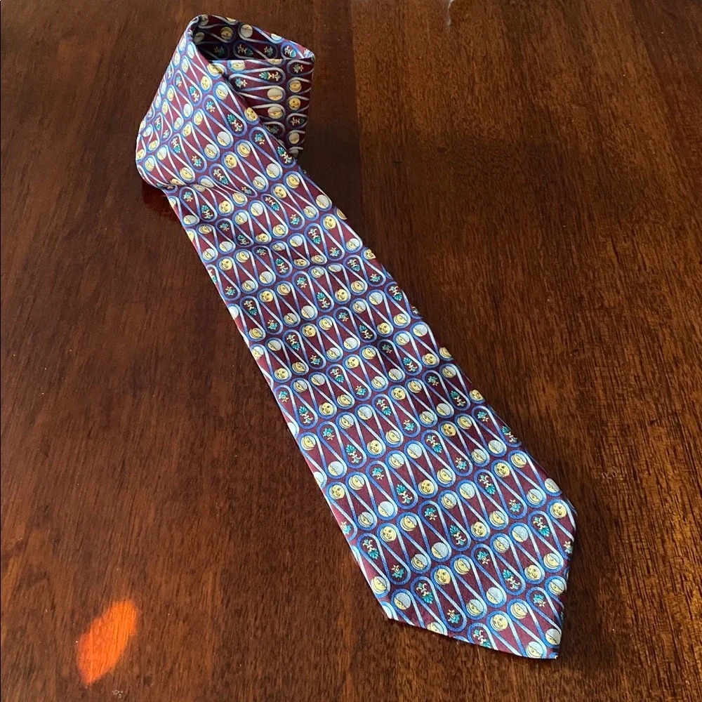 Metropolitan museum of art Men's Burgundy and Blue Patterned Tie